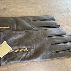 Michael Kors Black 100% Leather Gold Hardware Tech